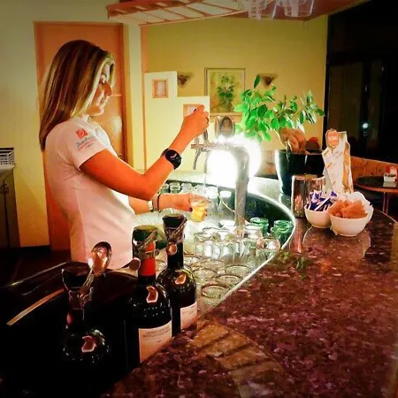 Mirella E Ristorante Bar Don Bacco Hotel