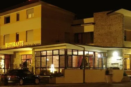 Mirella E Ristorante Bar Don Bacco Hotel 3*